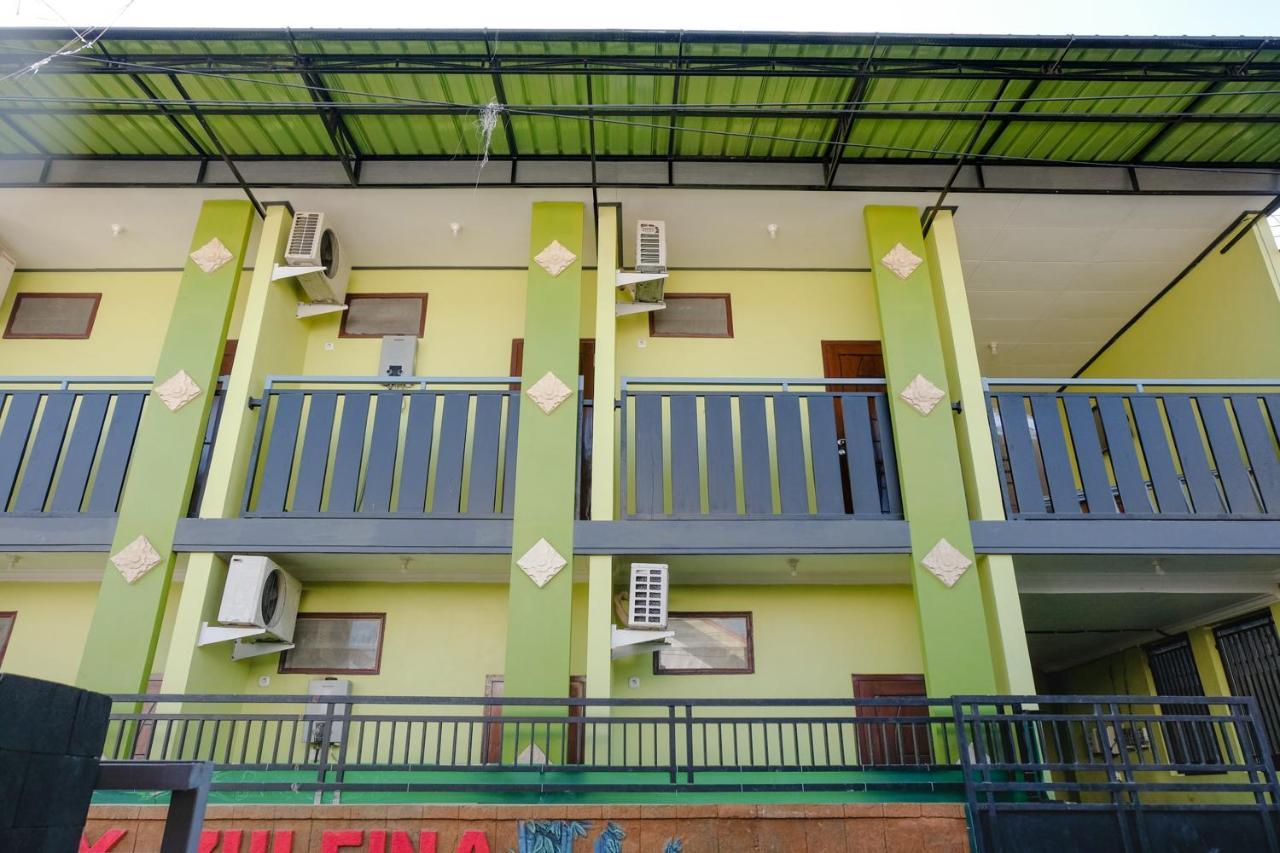 Zulfina Homestay Syariah Mitra Reddoorz Banyuwangi  Εξωτερικό φωτογραφία
