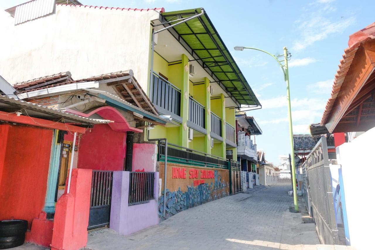 Zulfina Homestay Syariah Mitra Reddoorz Banyuwangi  Εξωτερικό φωτογραφία